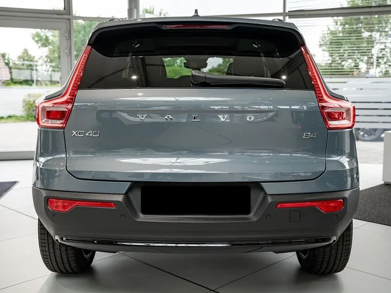 Volvo XC40 B4 =Ultimate Dark= Panorama/Distronic Гаранция Image 4