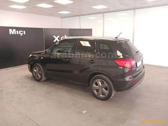 Suzuki Vitara 1.6 GL Plus Image 2